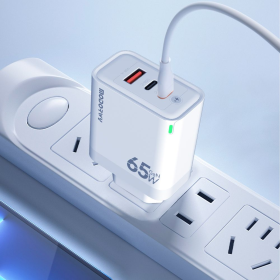 Cargador de Celular Modorwy MA6104 65W Cargador de Celular Modorwy MA6104 65W