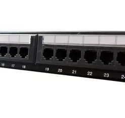 Patchera 12p Categoria 6 para montaje superficial/pared Patchera 12p Categoria 6 para montaje PRONET Patchera 12p Categoria 6 para montaje PRONET